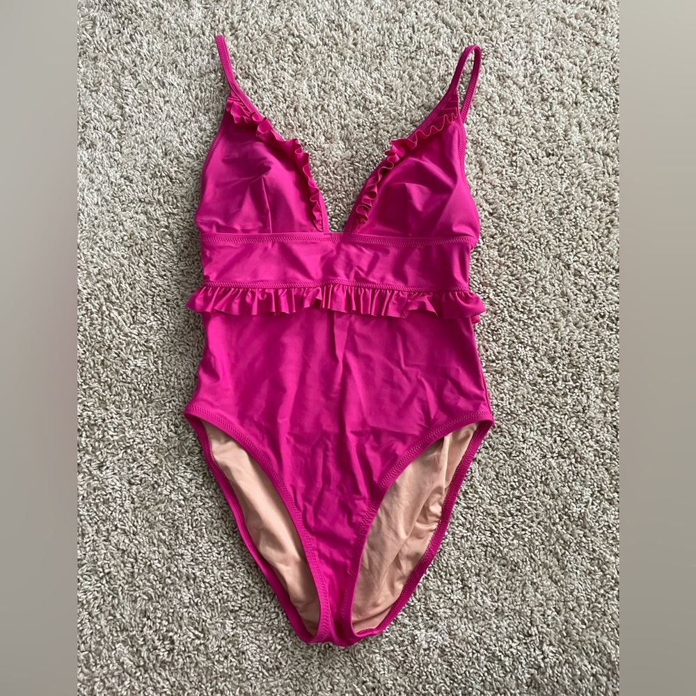 J crew Womens swim. Size 8. Pink.